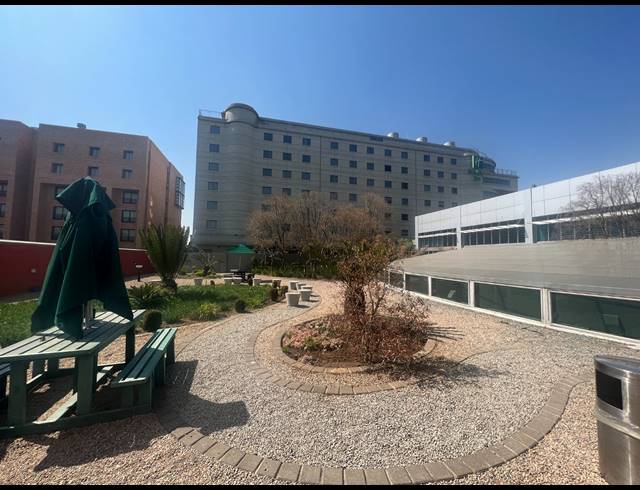 136M² OFFICE TO LET IN ROSEBANK